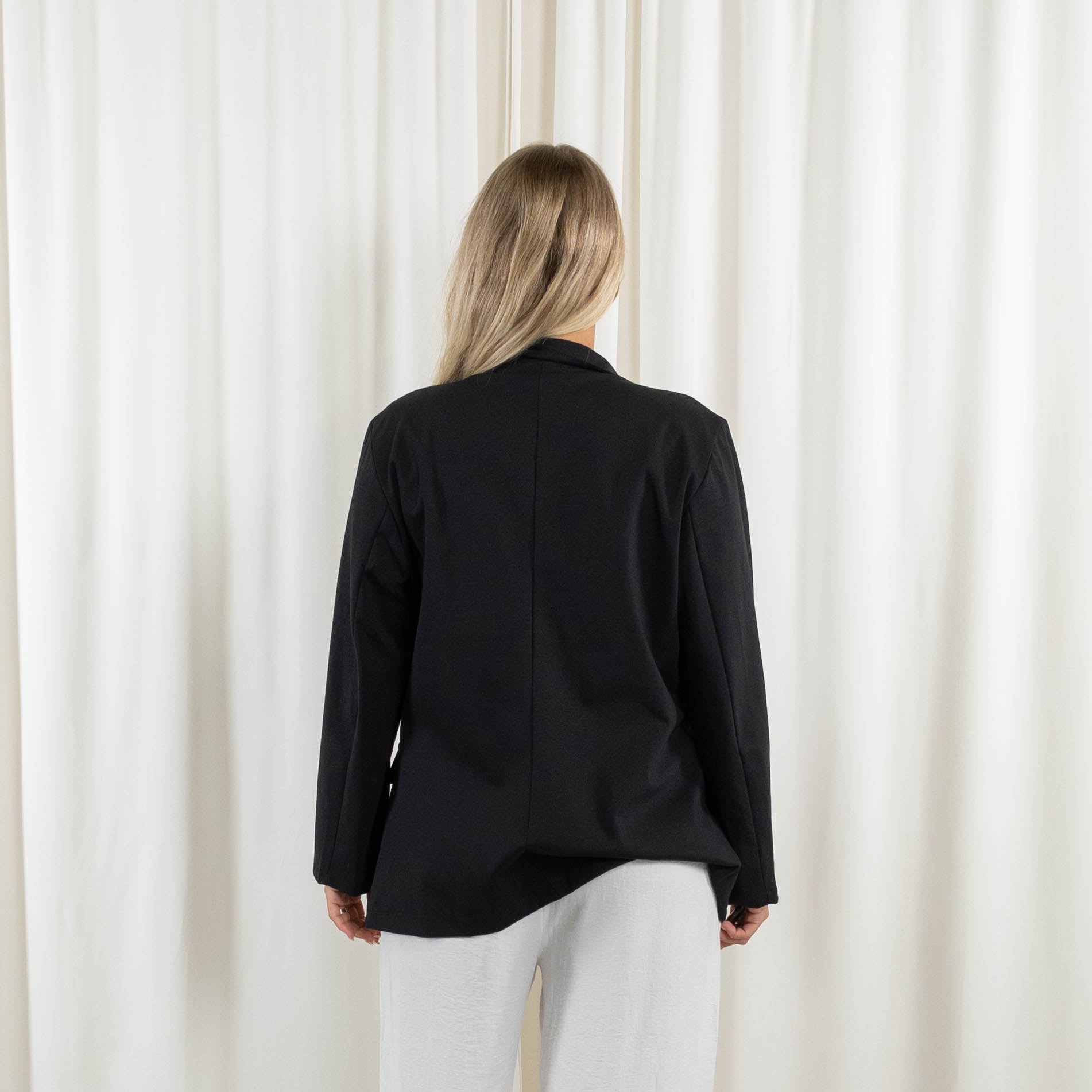 Orbit blazer, Sort