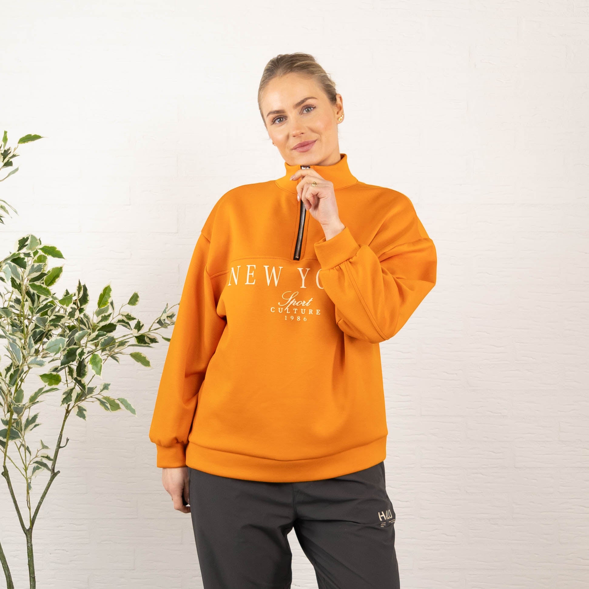 New York sweatshirt, Orange