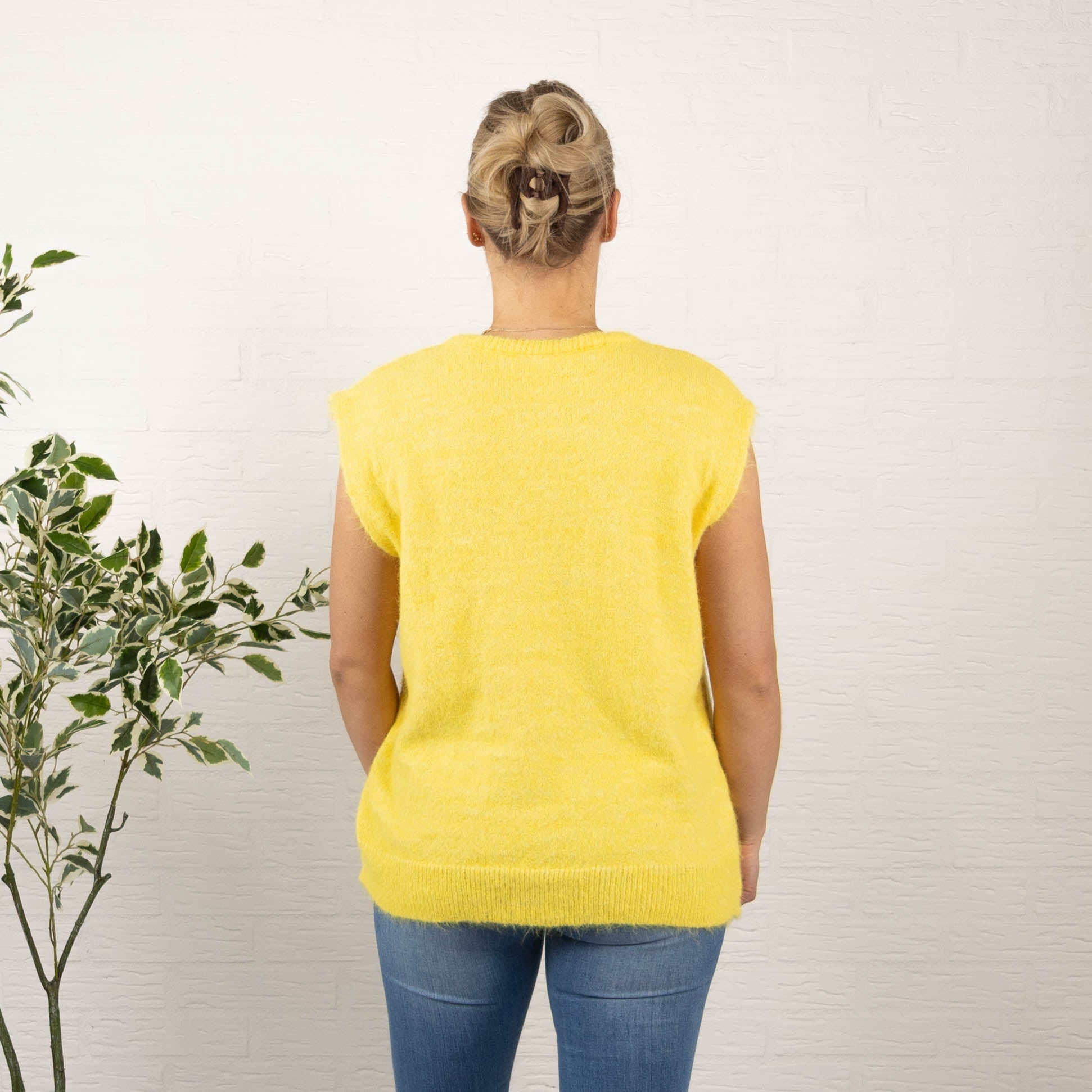 Emma vest, Gul
