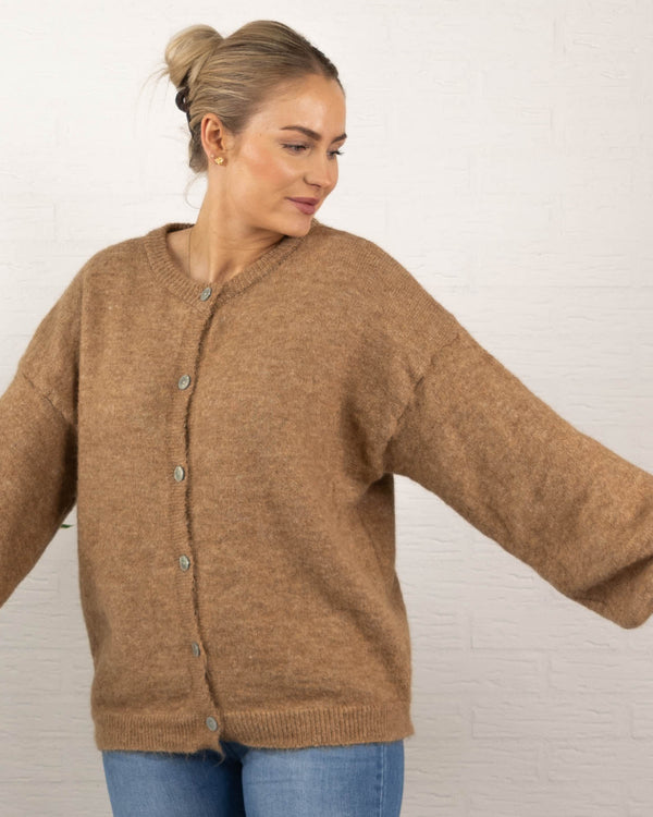 Nelly cardigan, Camel