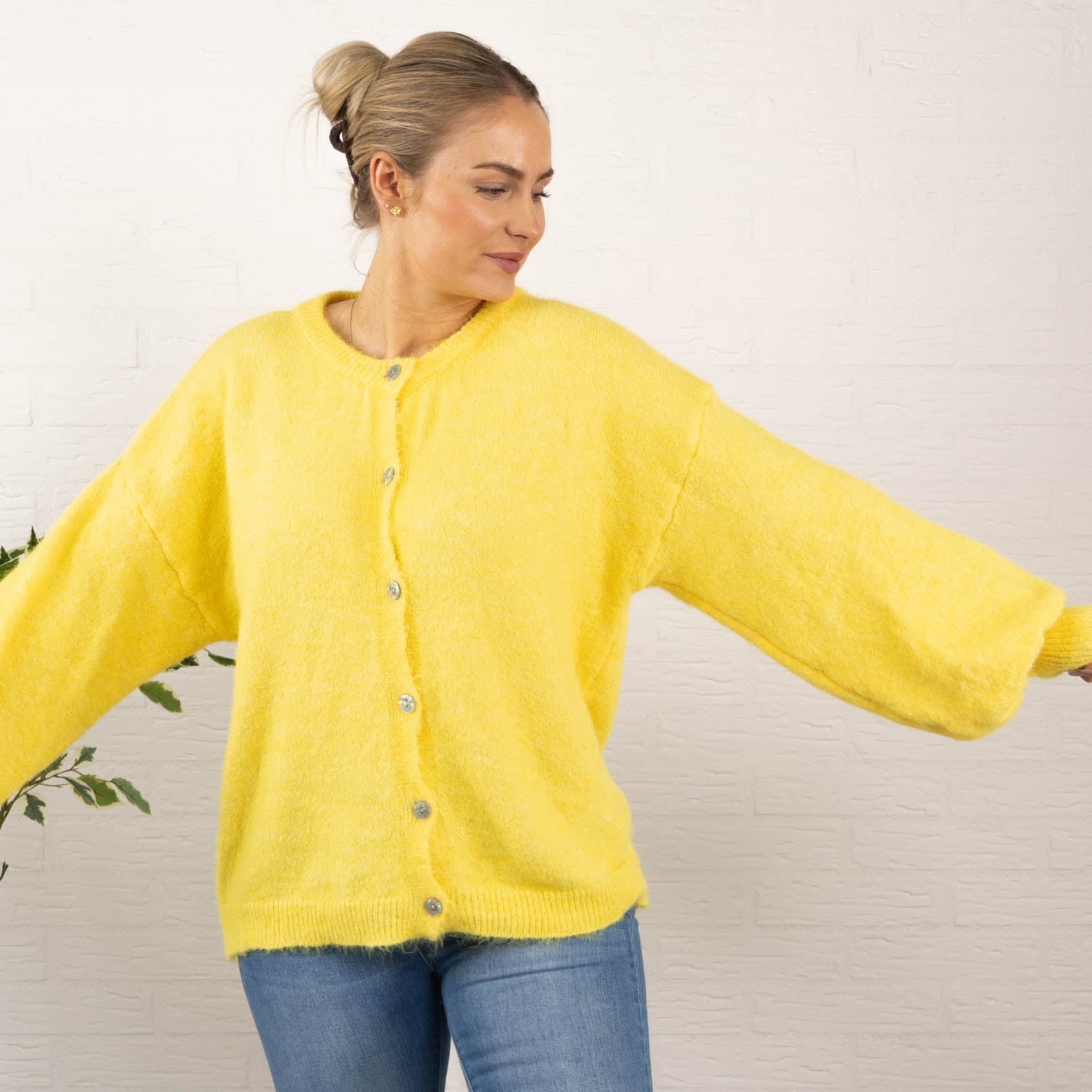 Nelly cardigan, Gul