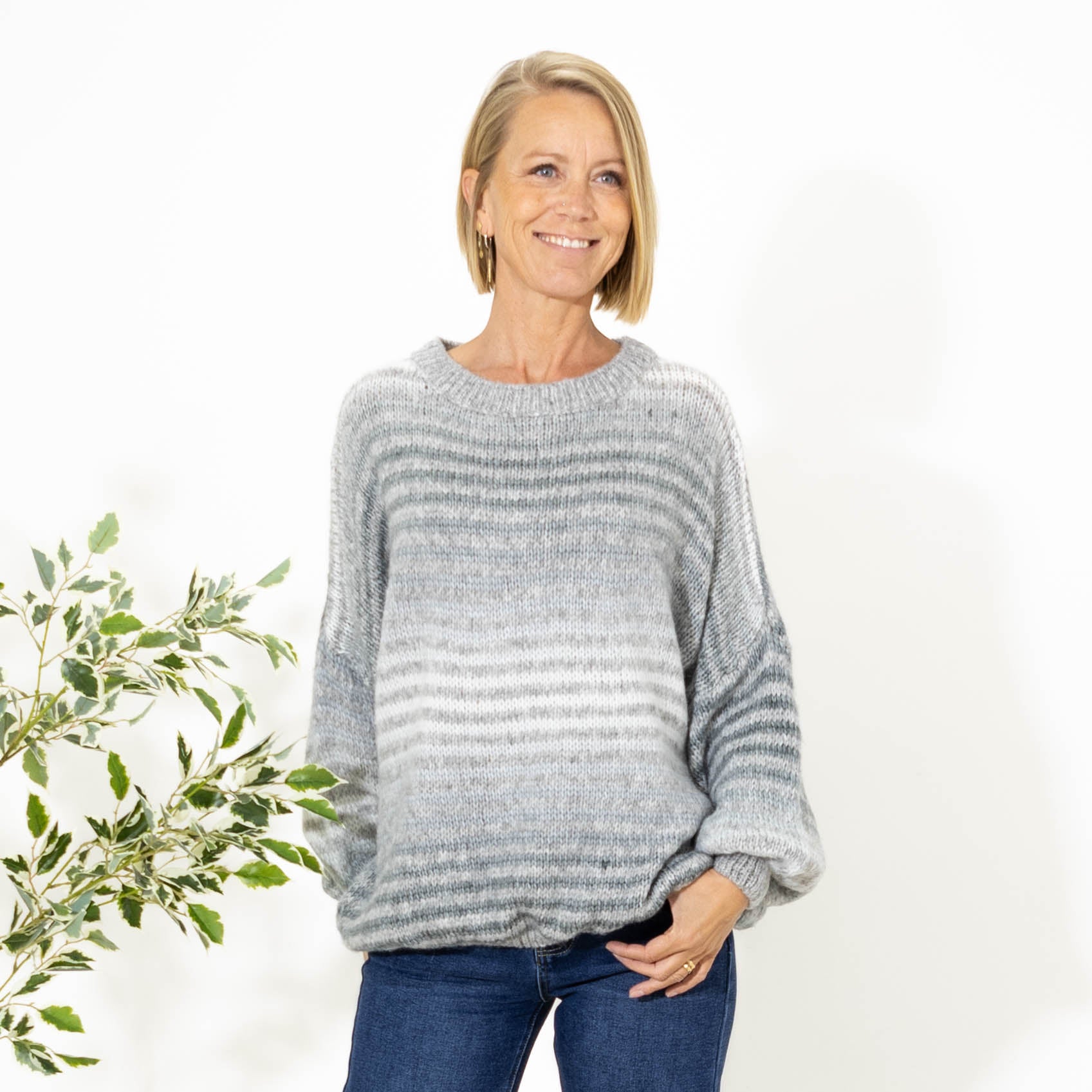 Tammy stribet strik, Grå