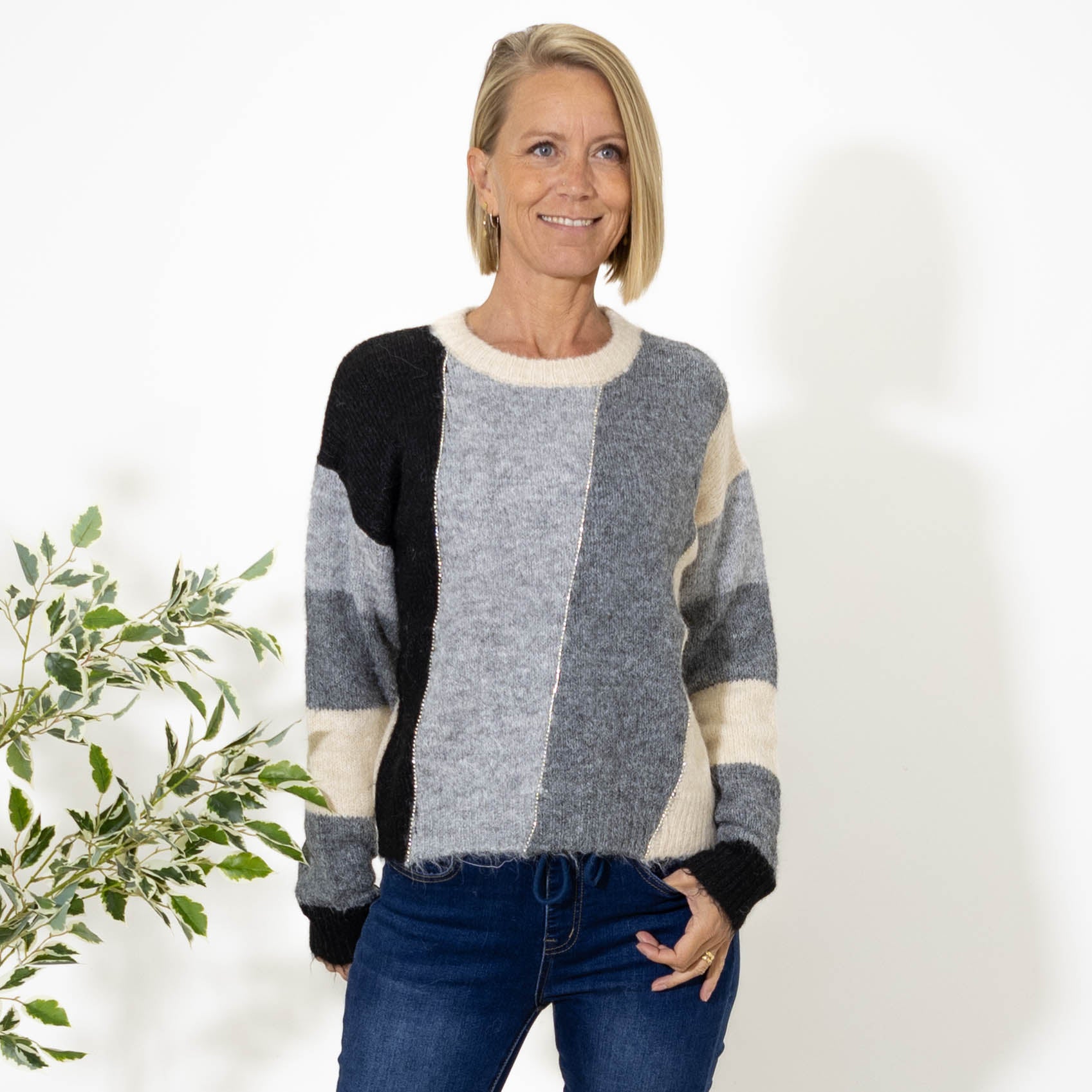 Tove kort stribet strik, Grå