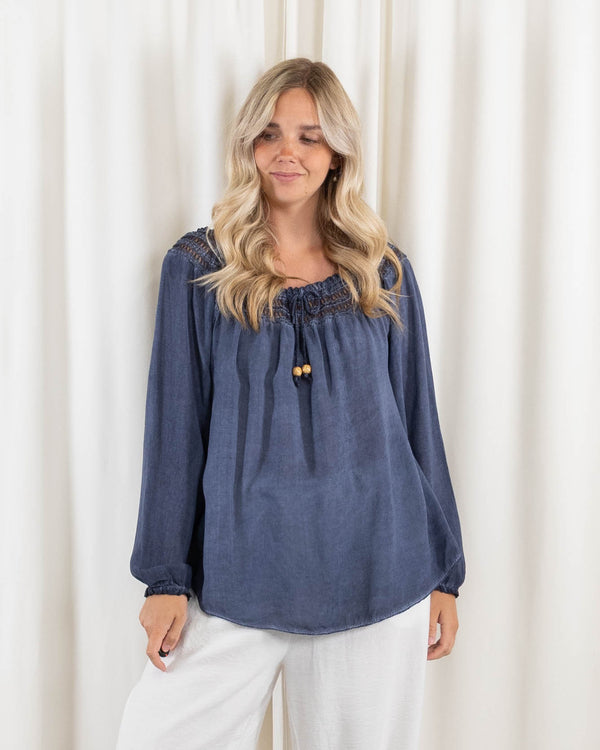 Lajla overdel, Navy