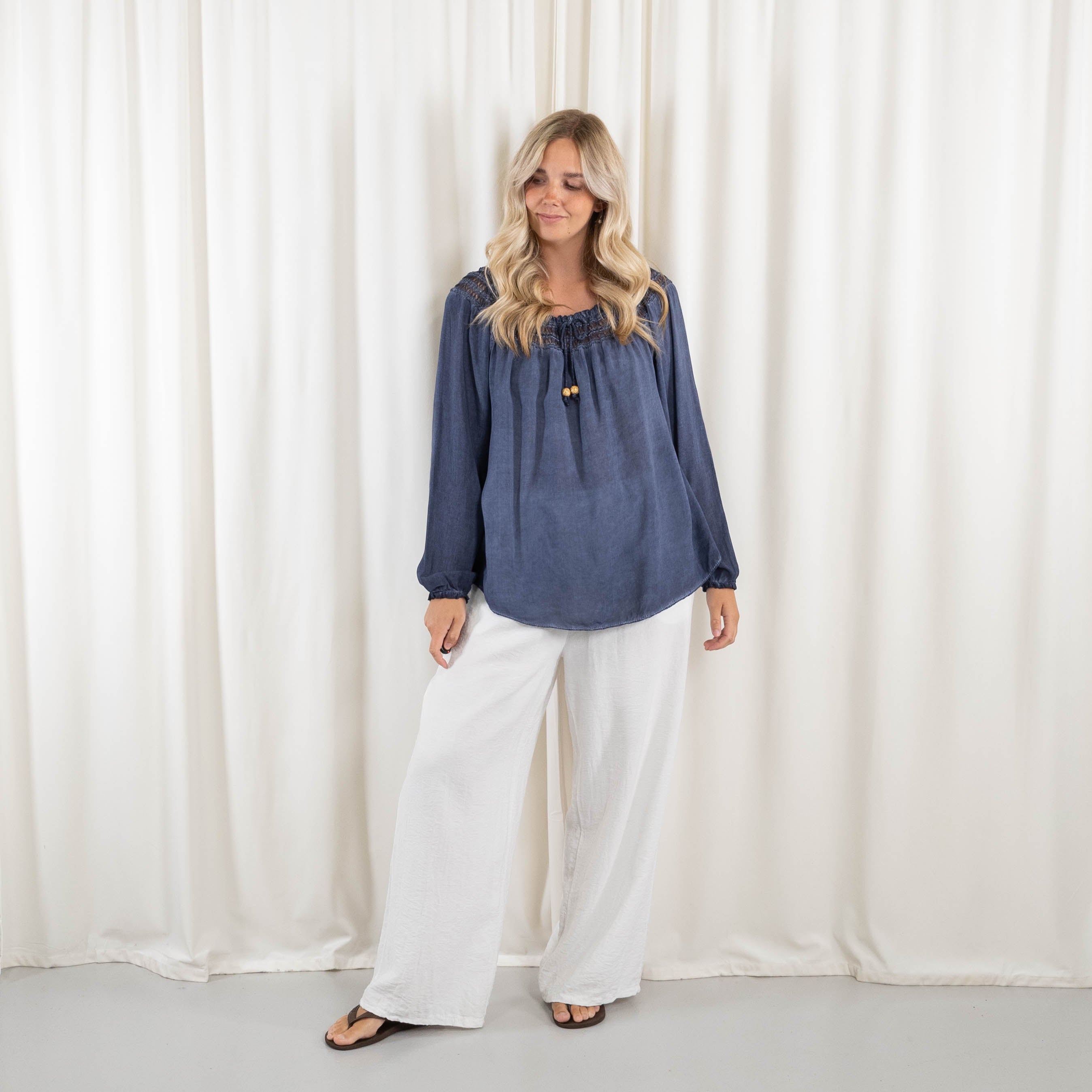 Lajla overdel, Navy