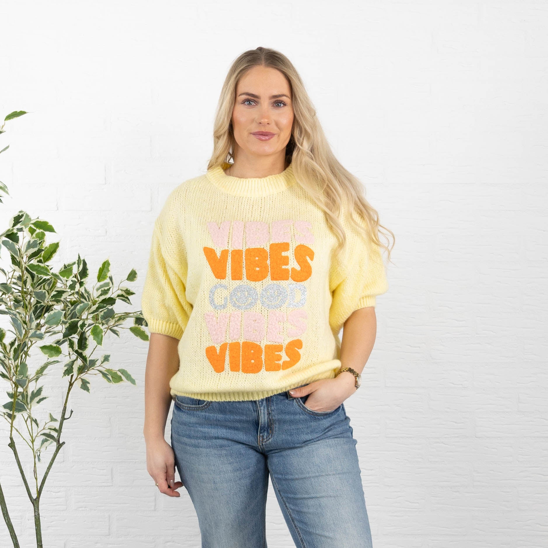 Good Vibes strik, Gul