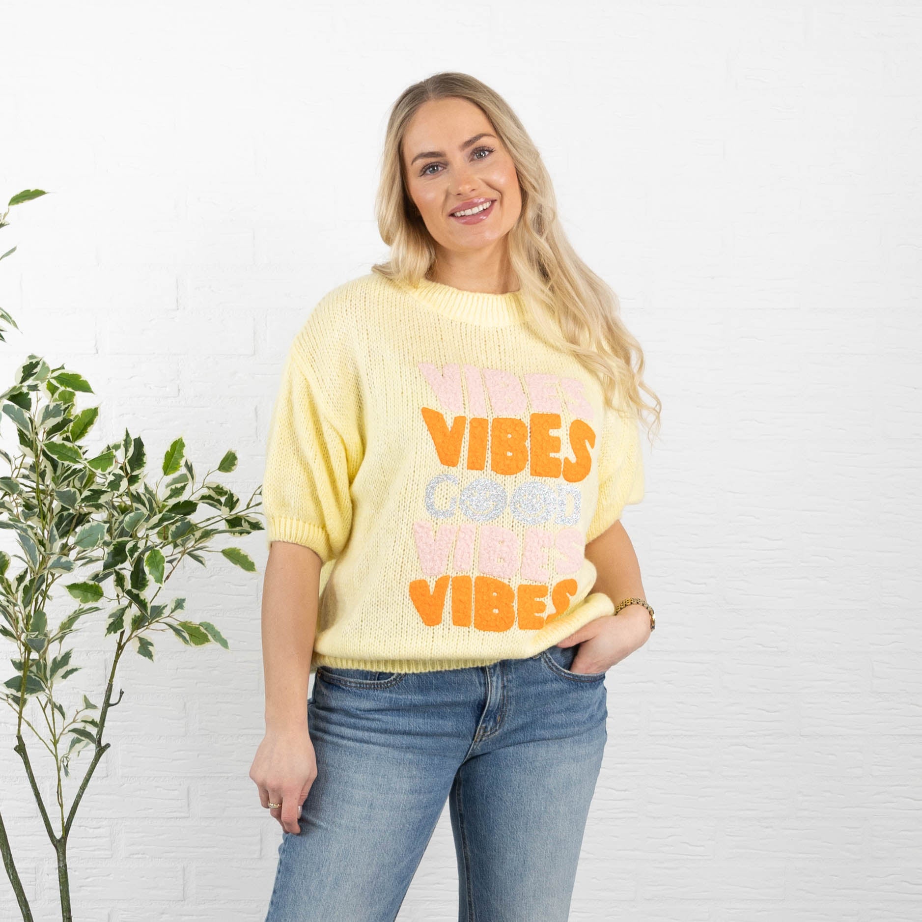 Good Vibes strik, Gul