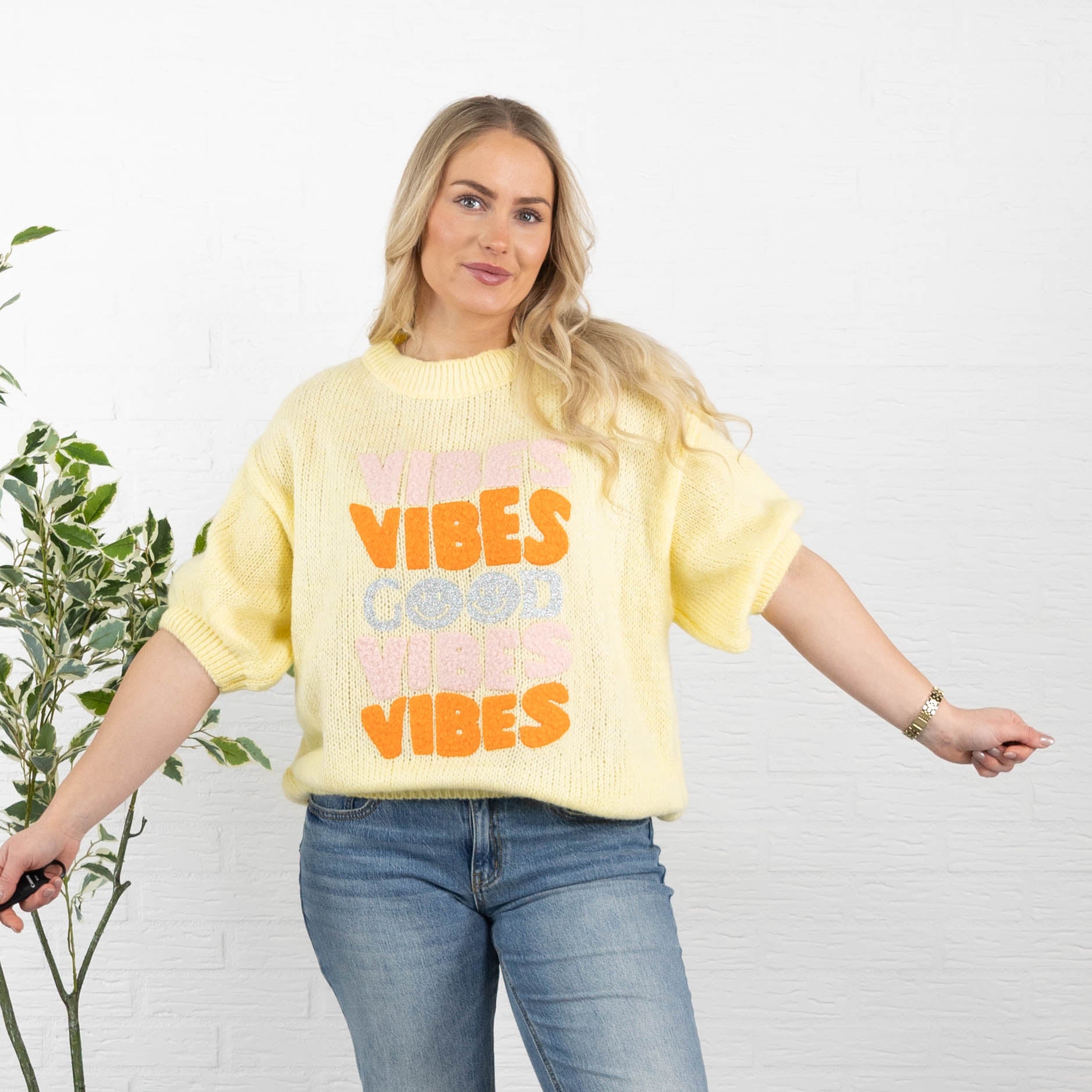 Good Vibes strik, Gul